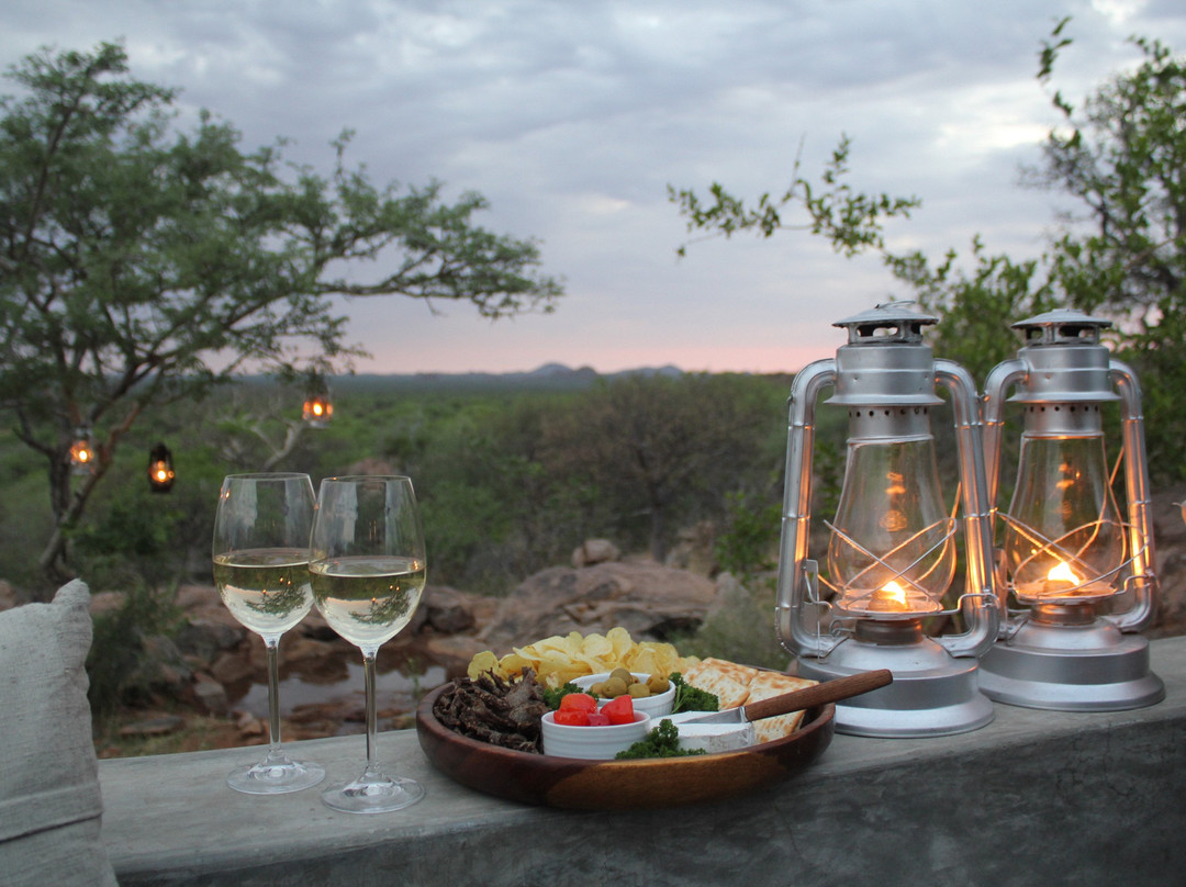 /Nom Lodge & Safaris