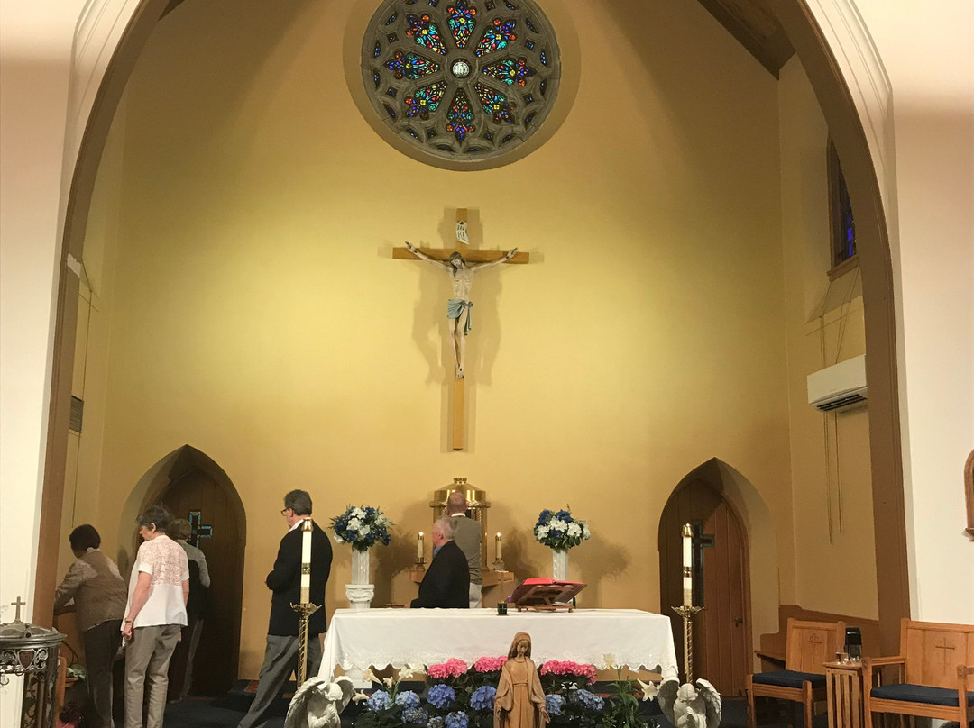 St. Edmond's Catholic Church-里霍博斯比奇必去景点