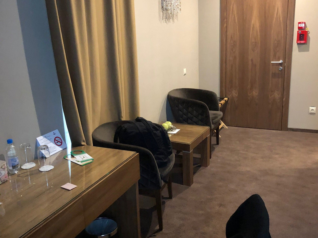 Crystal Hotel主图