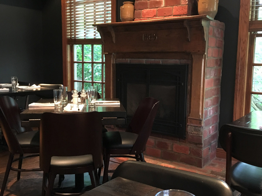 Brick Street Inn主图