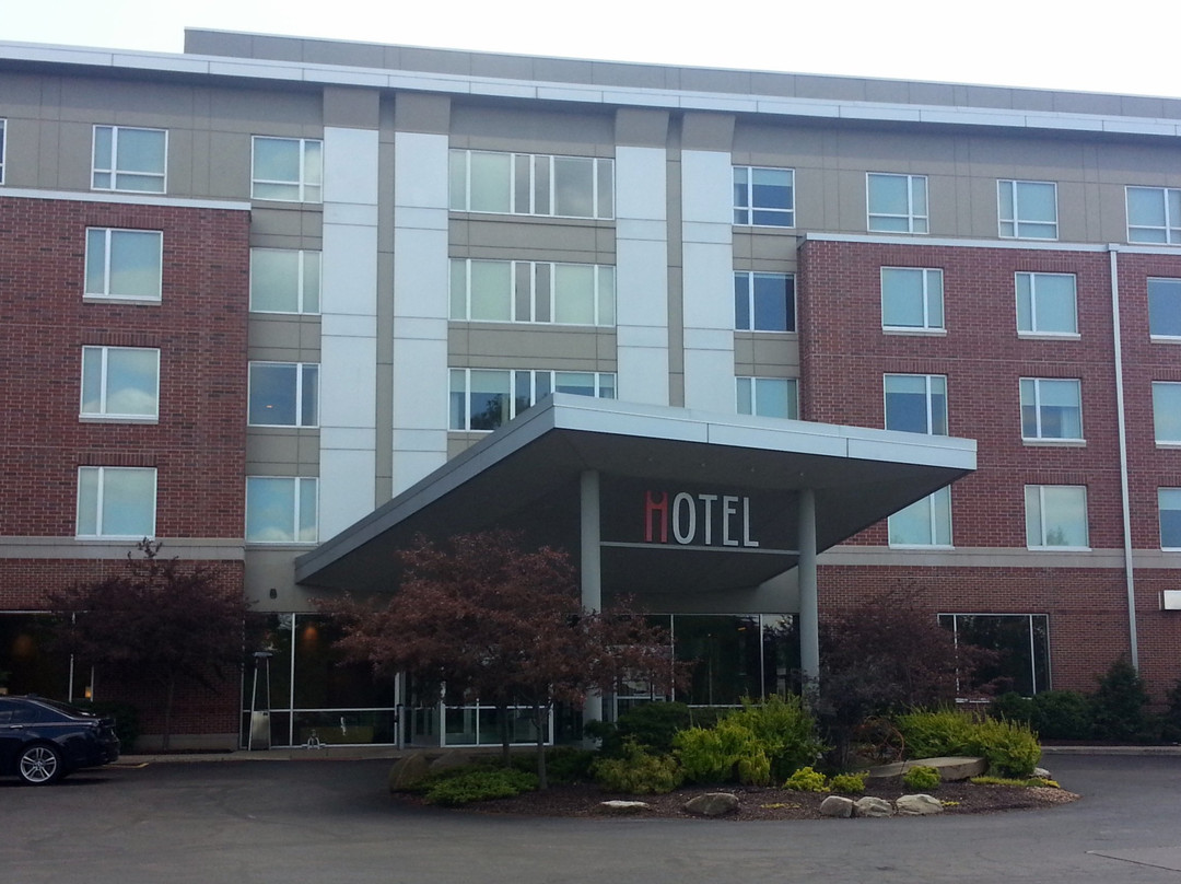 I Hotel and Illinois Conference Center主图