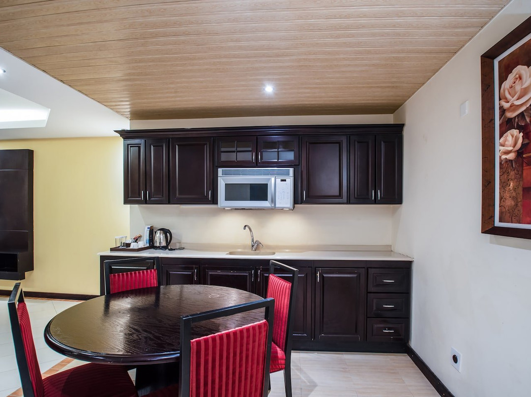 Eastward Hotel主图