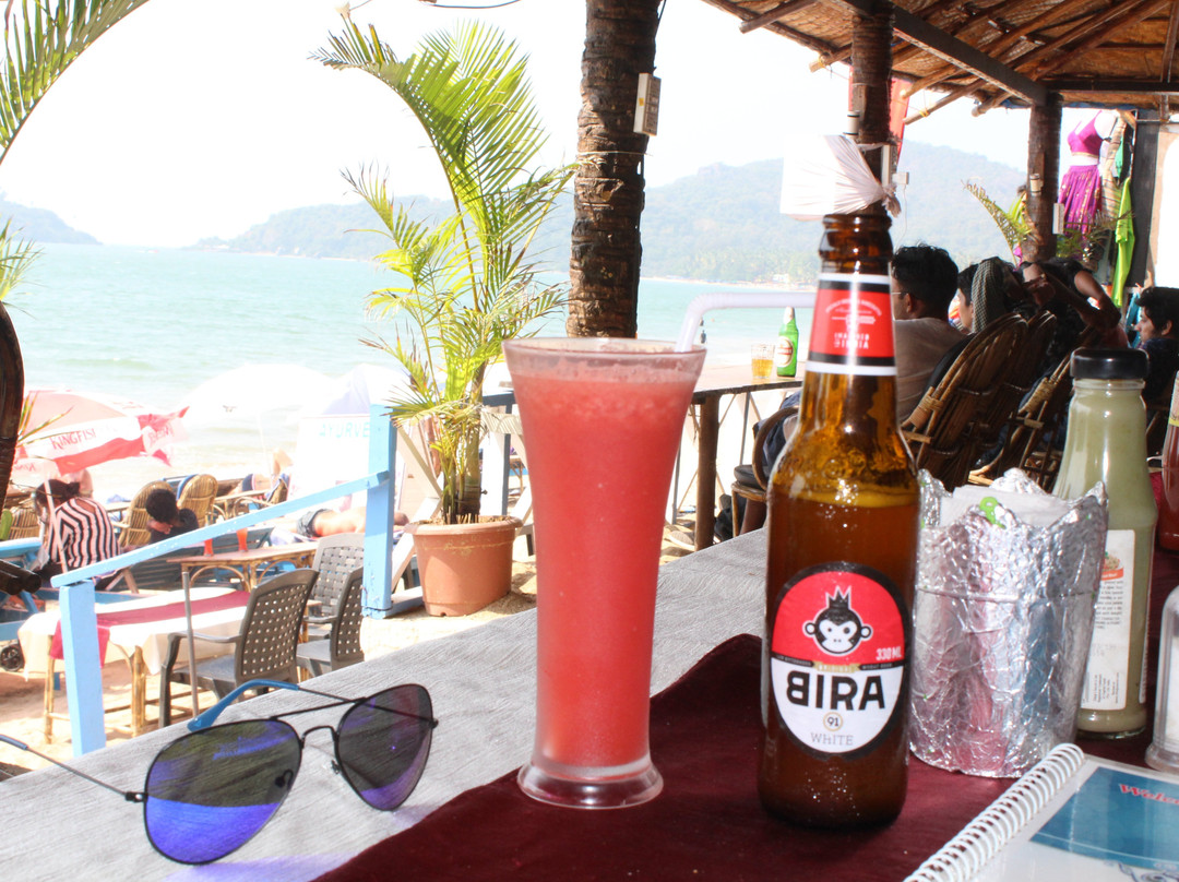 Royal Touch Beach Resort主图