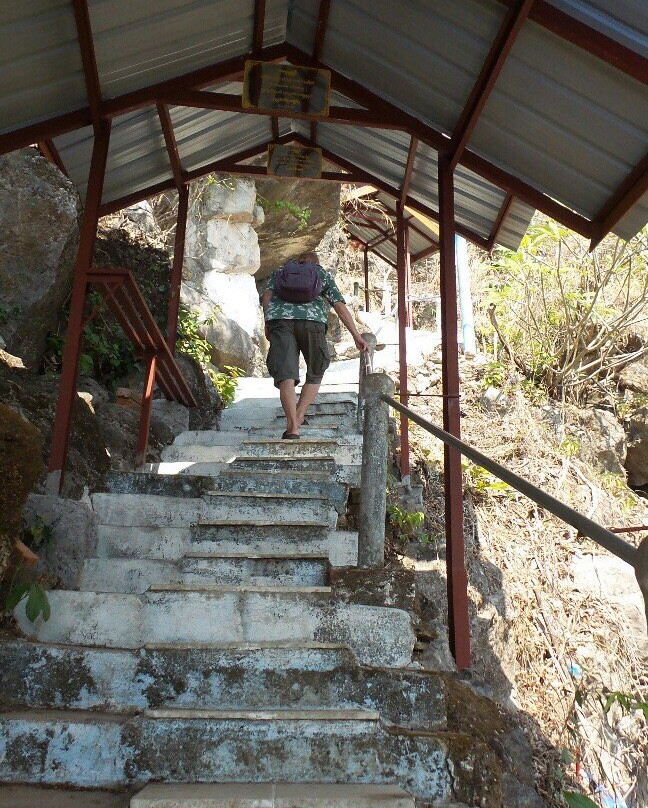 Kyauktalon Taung (Hillock)-Mawlamyine必去景点