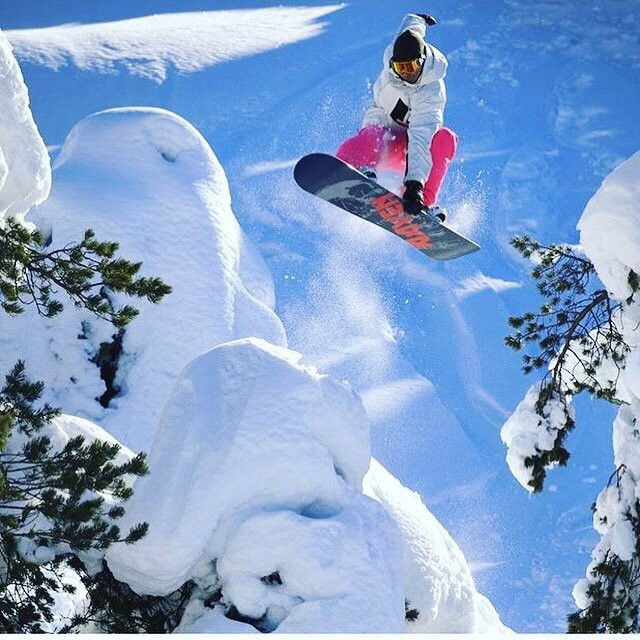 High Five Snowboard School景点图片