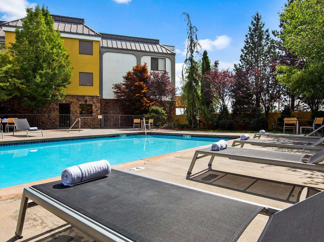 Best Western Plus Olympic Inn主图