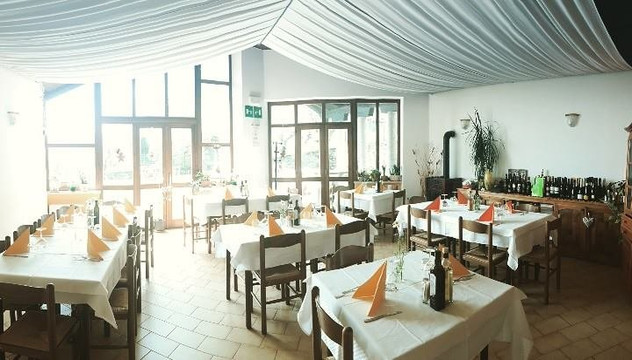 Imponzo餐馆和美食-Bar Trattoria Monte Dauda