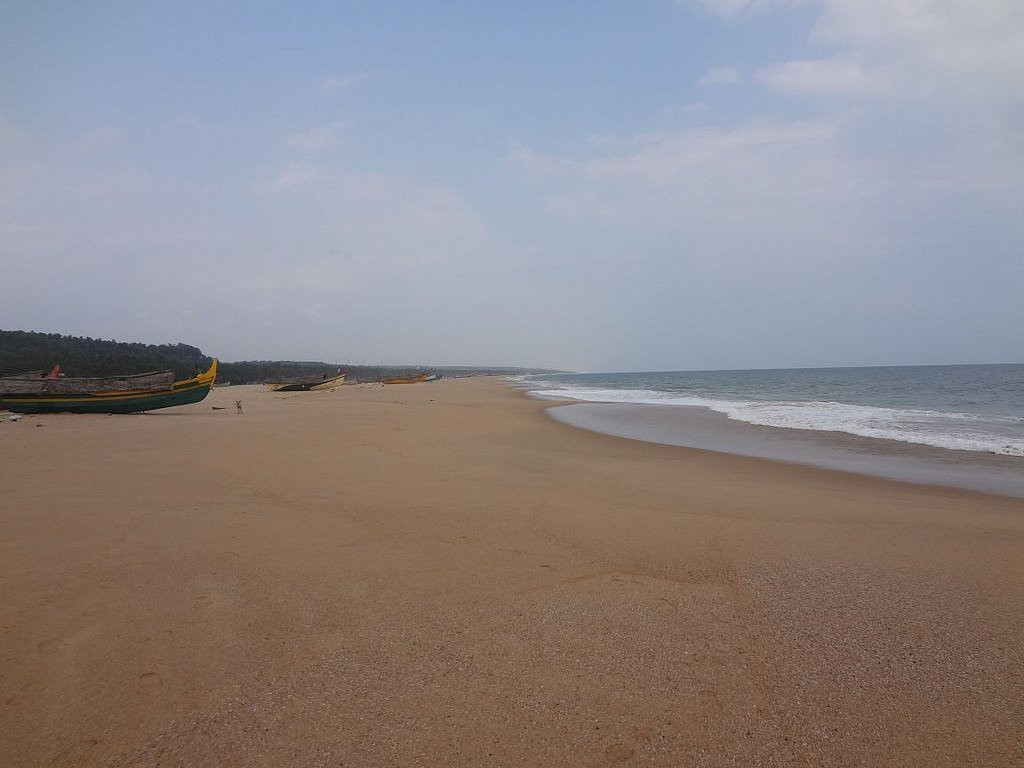 Adimalathura Beach景点图片