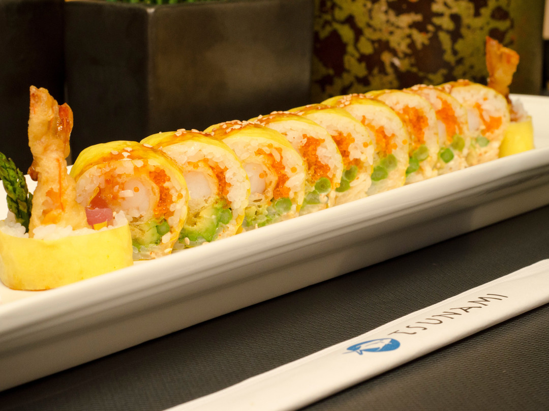 李海餐馆和美食-Tsunami Restaurant & Sushi Bar