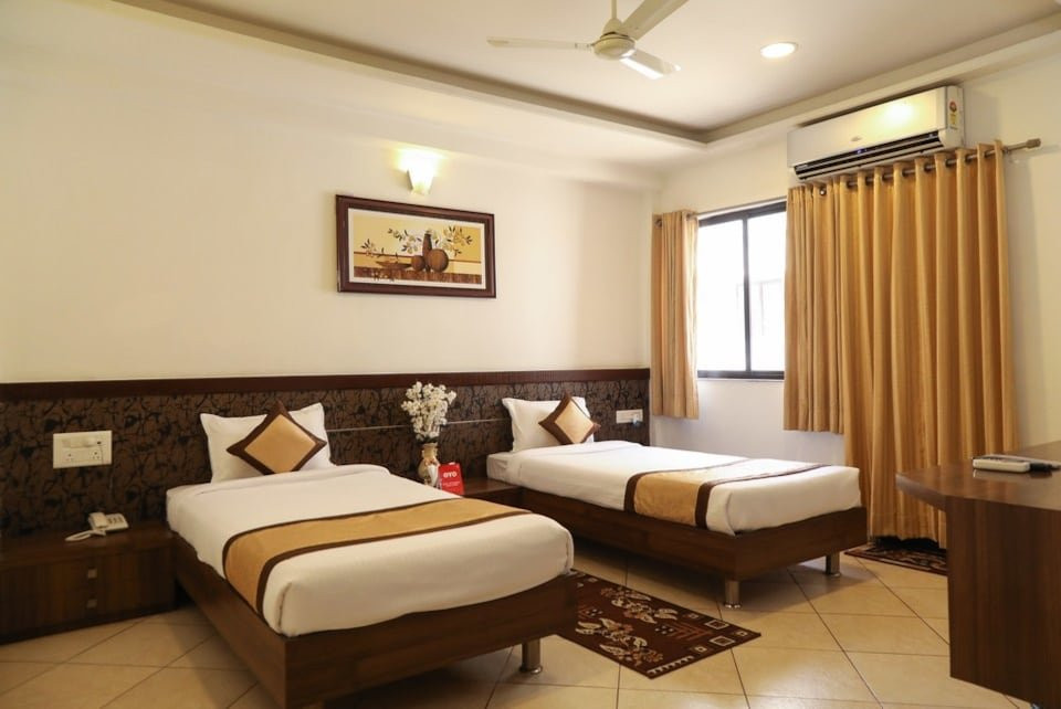 OYO 10943 Hotel Plus Corporate主图