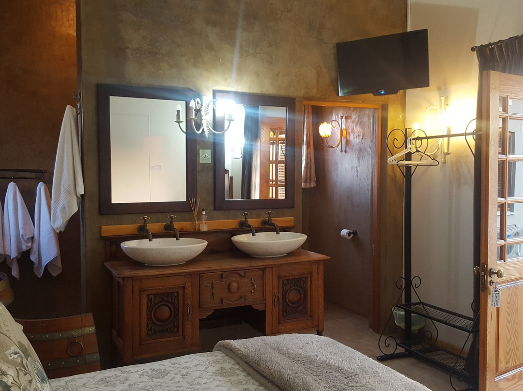 Fever Grove Guest House主图