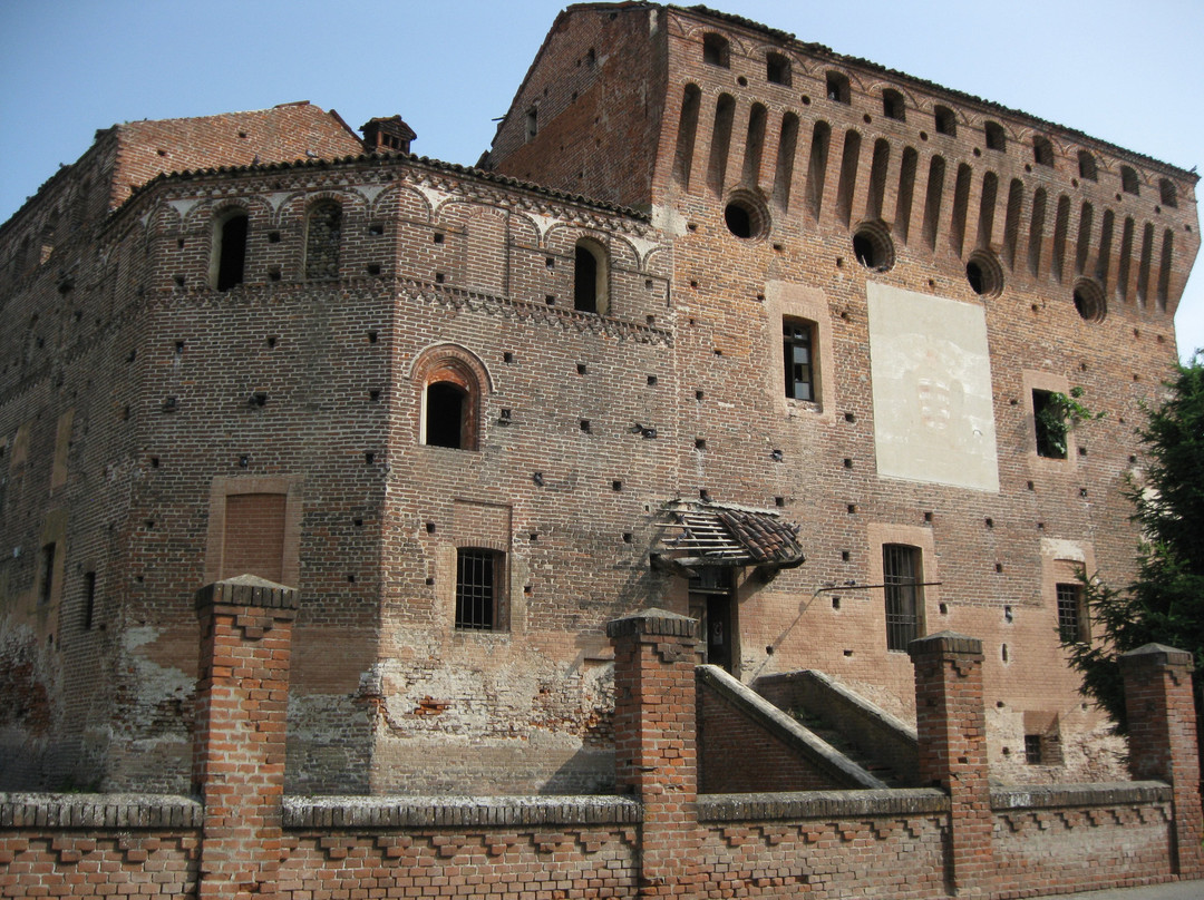 Rocca dei Caccia-Castellazzo Novarese必去景点
