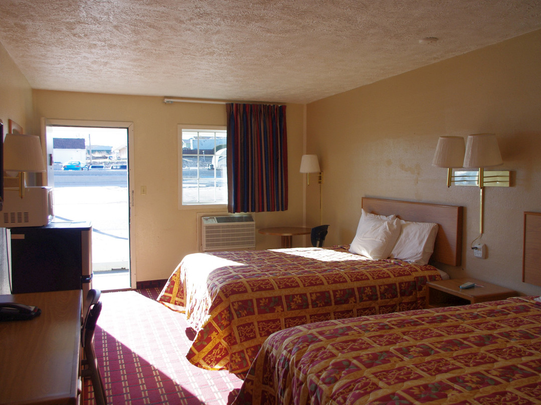 Economy Inn Mccook主图