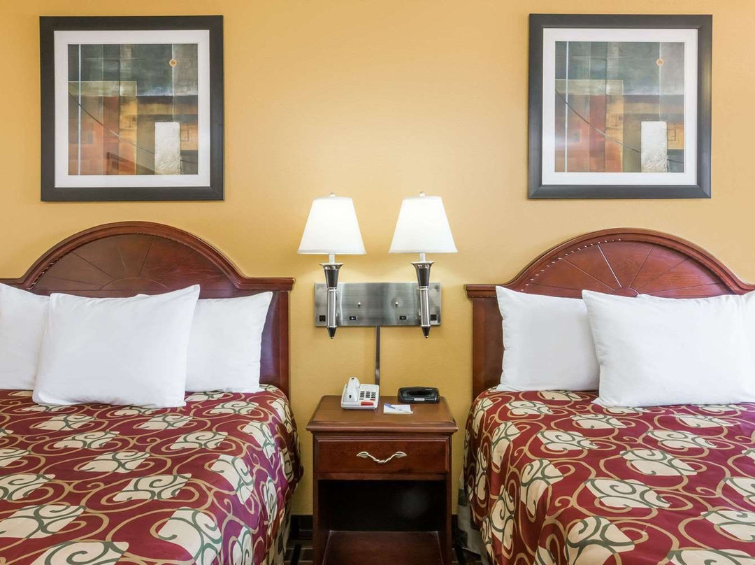 Days Inn by Wyndham Blakely主图