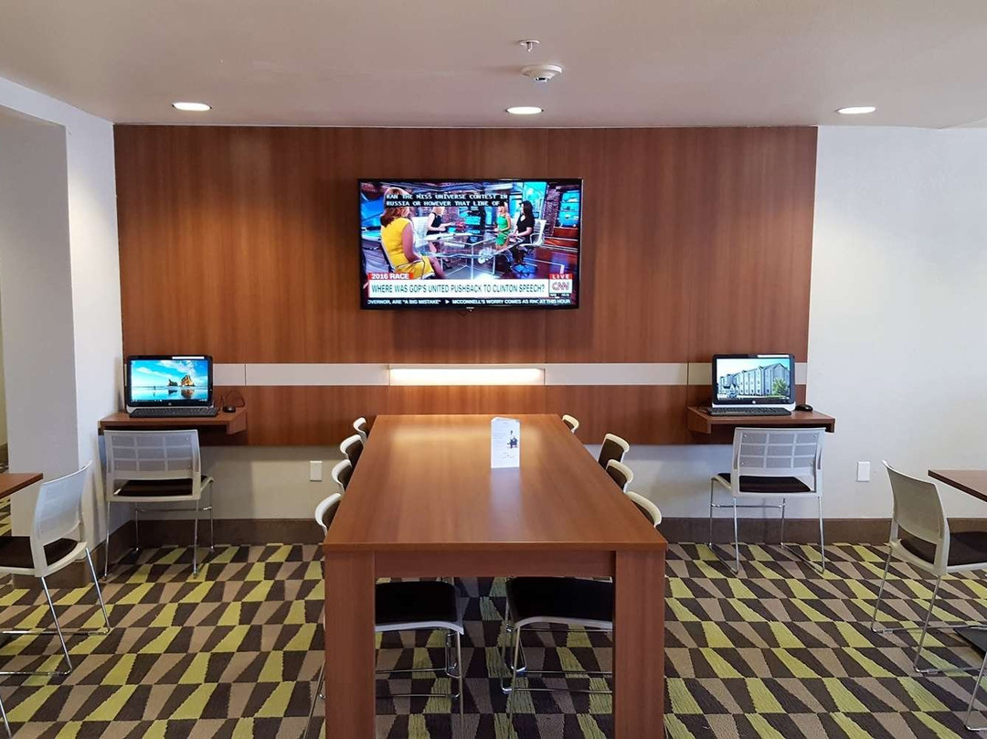 Microtel Inn & Suites by Wyndham Bellevue/Omaha主图