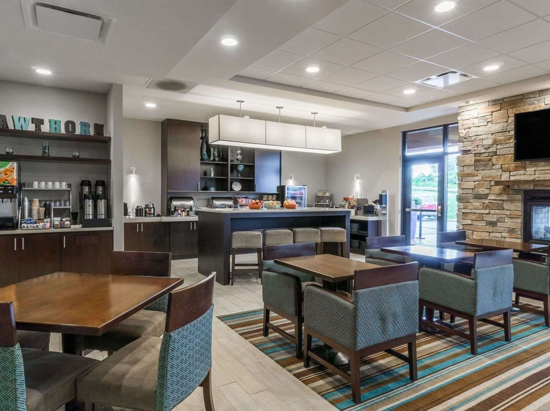 Hawthorn Suites by Wyndham Wheeling at Highlands主图