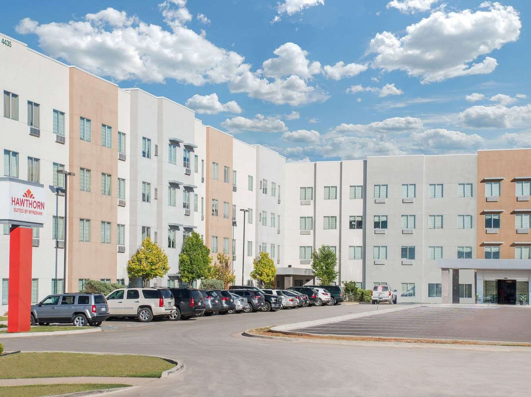 Hawthorn Suites by Wyndham Lubbock主图