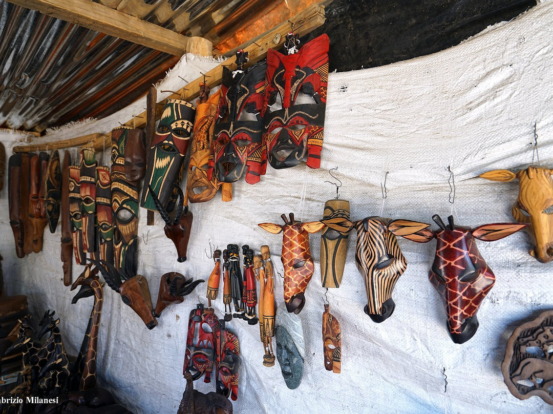 Okahandja Mbangura Woodcarvers Craft Market景点图片