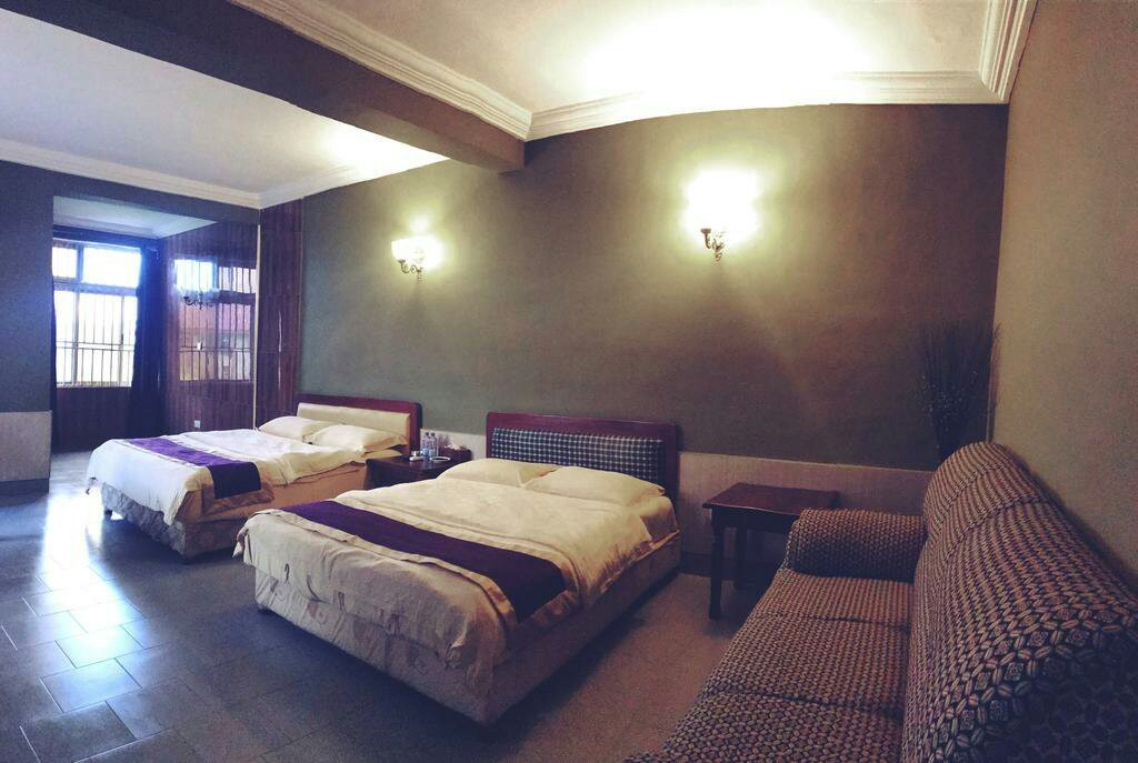 Abuakwa酒店住宿-Sweet Garden Hotel and Restaurant