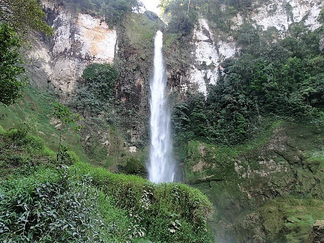 Matayangu Waterall景点图片