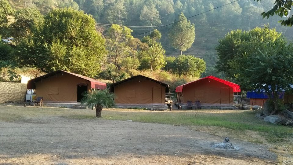 Rill and River Luxury Camp