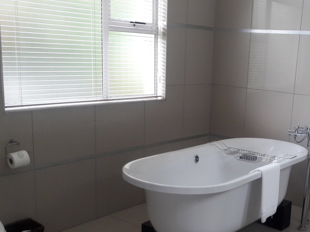 Leaves Signature Guest House主图