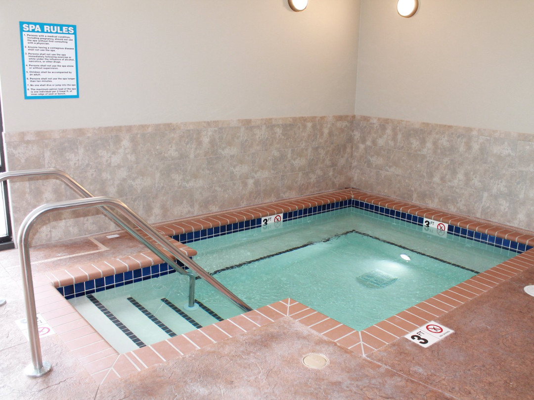 Brookstone Lodge & Suites主图