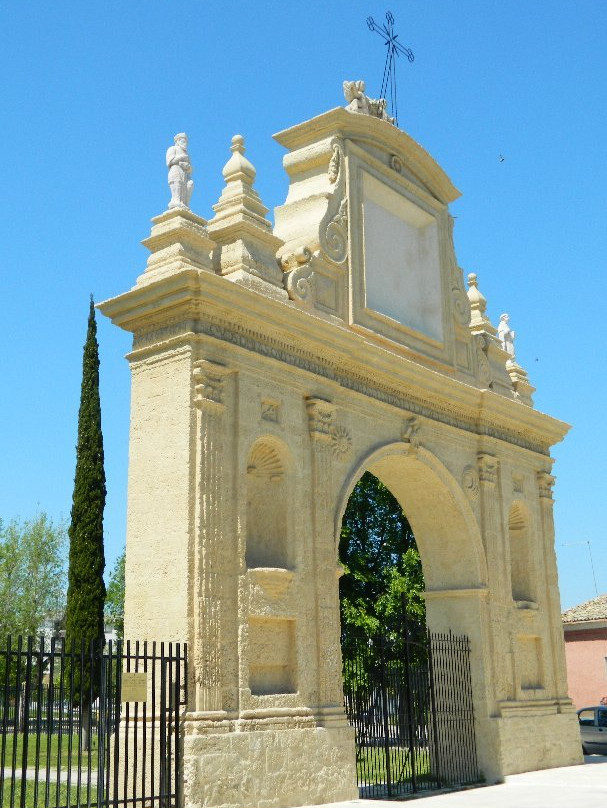 Chiesa delle Croci-福贾必去景点