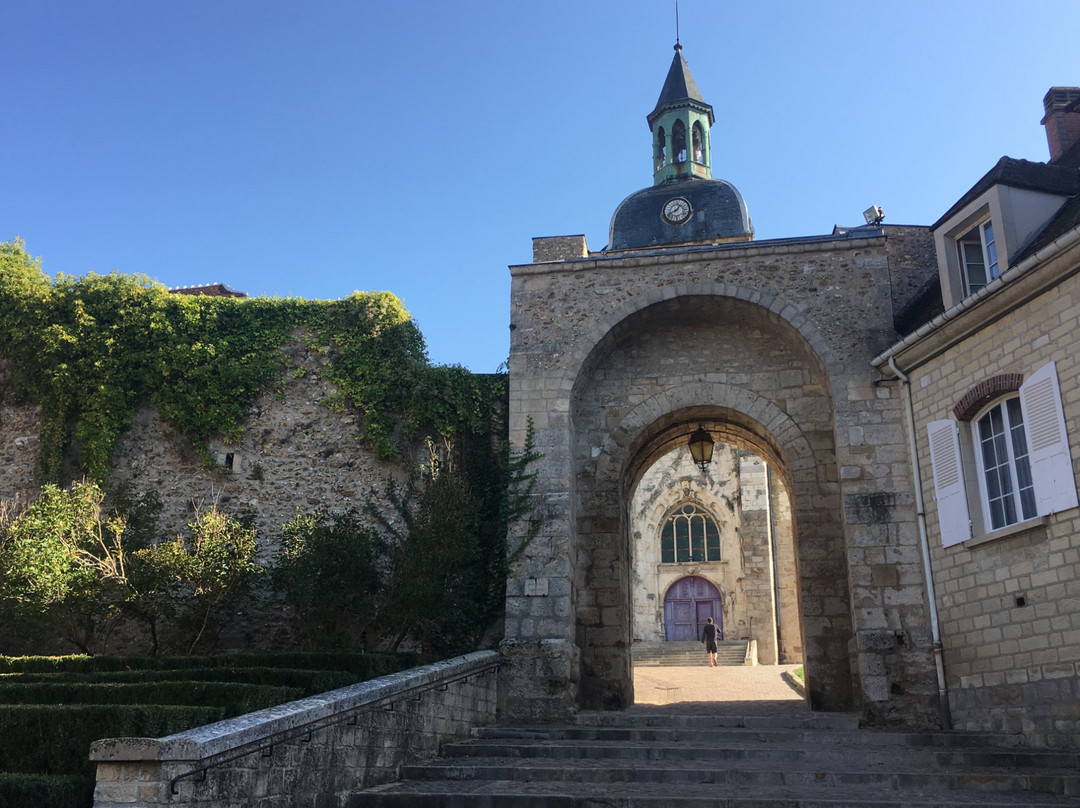 Laroche-Saint-Cydroine旅游攻略图片