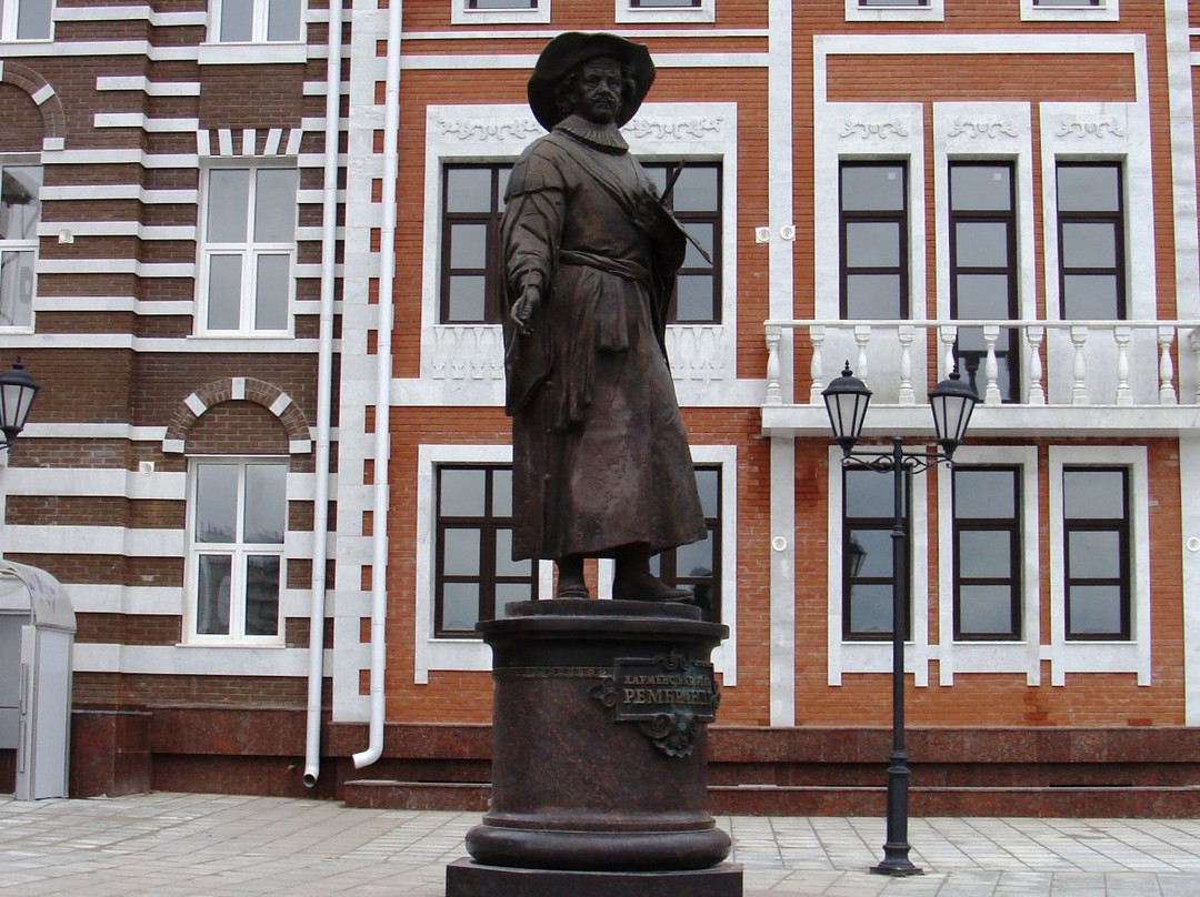 Monument to Rembrandt-Yoshkar-Ola必去景点