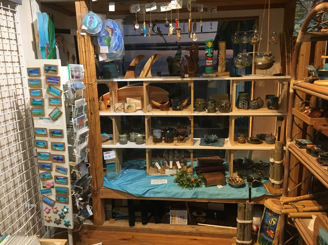 Island Art Gallery景点图片