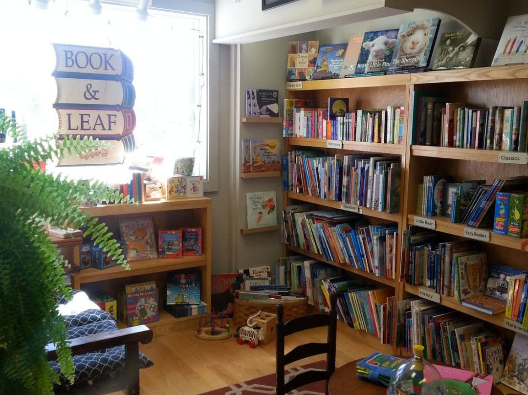 Book & Leaf Bookstore-Brandon必去景点