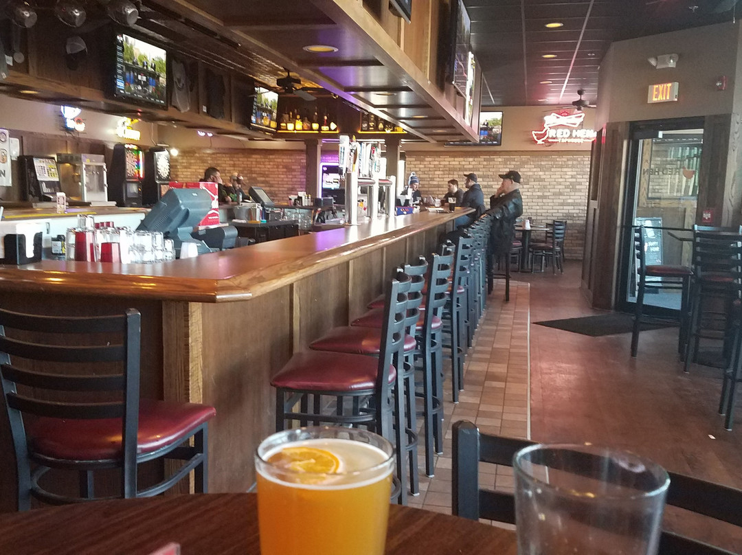 Borup餐馆和美食-Red Hen Tap House