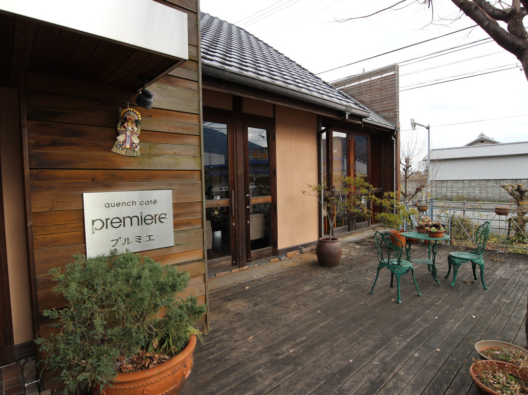 美马市餐馆和美食-Cafe Peremiere