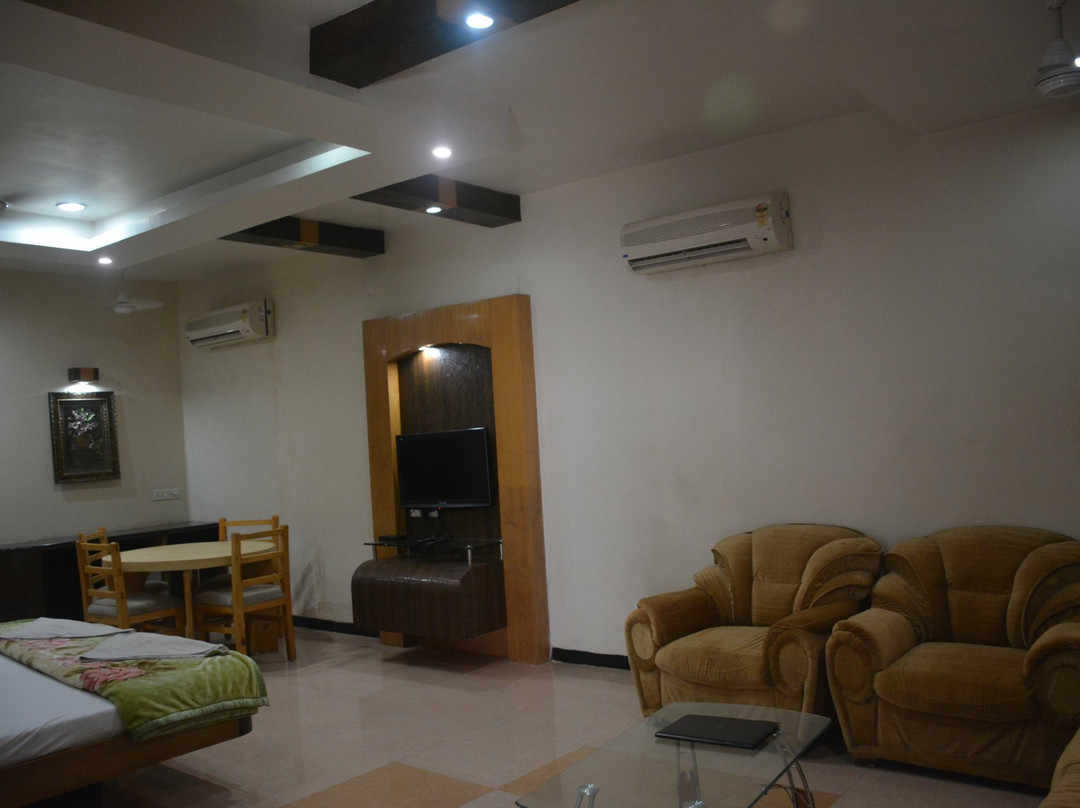 Hotel Naveen Residency主图