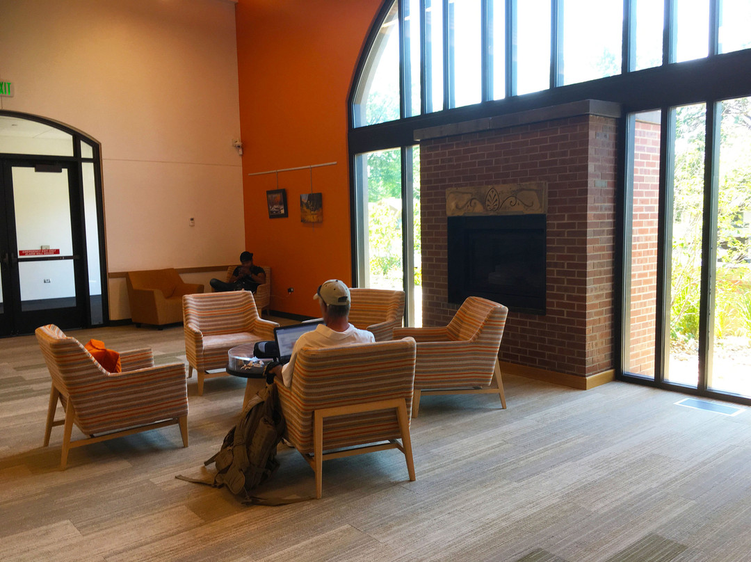 Riverside Library and Cultural Center-Evans必去景点