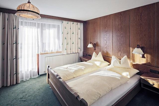 Hotel Bellevue主图