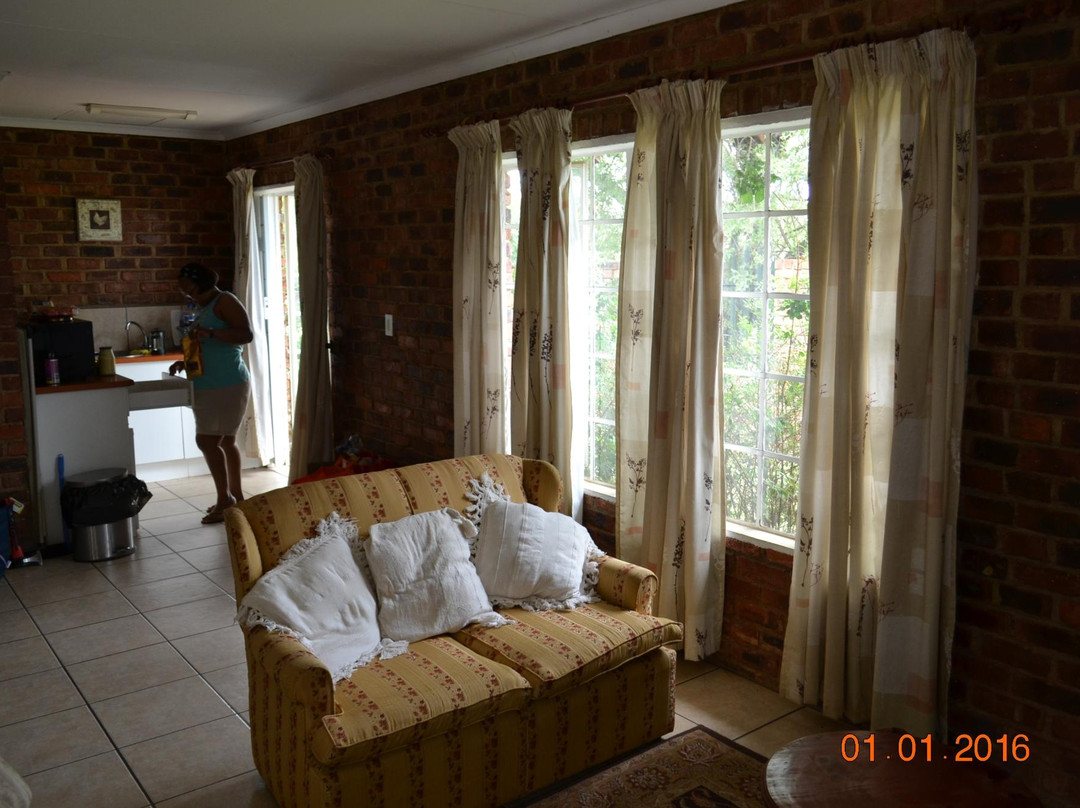 Apricot Hill Farm主图