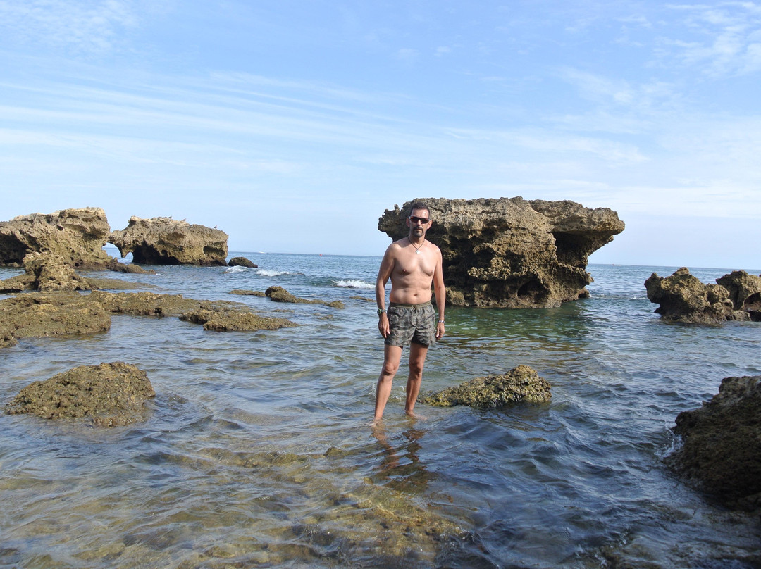 Praia dos Aveiros-阿尔布赞拉必去景点