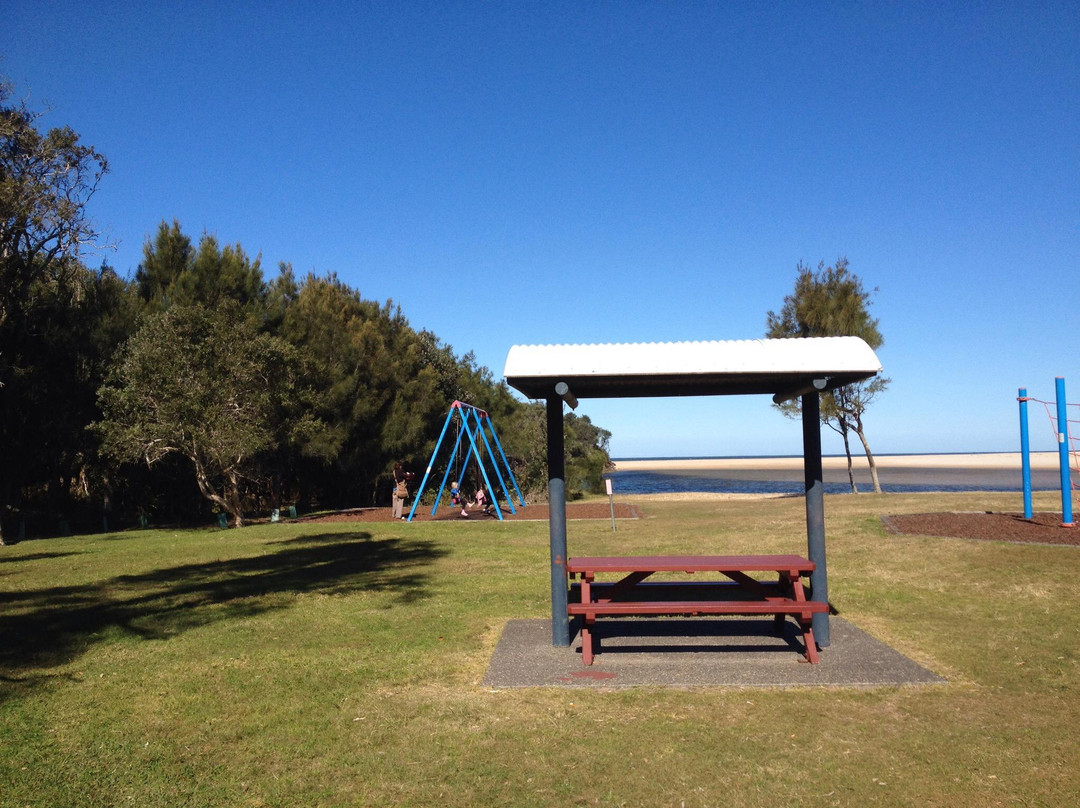 The Big Lawn Bowl-Lake Cathie必去景点