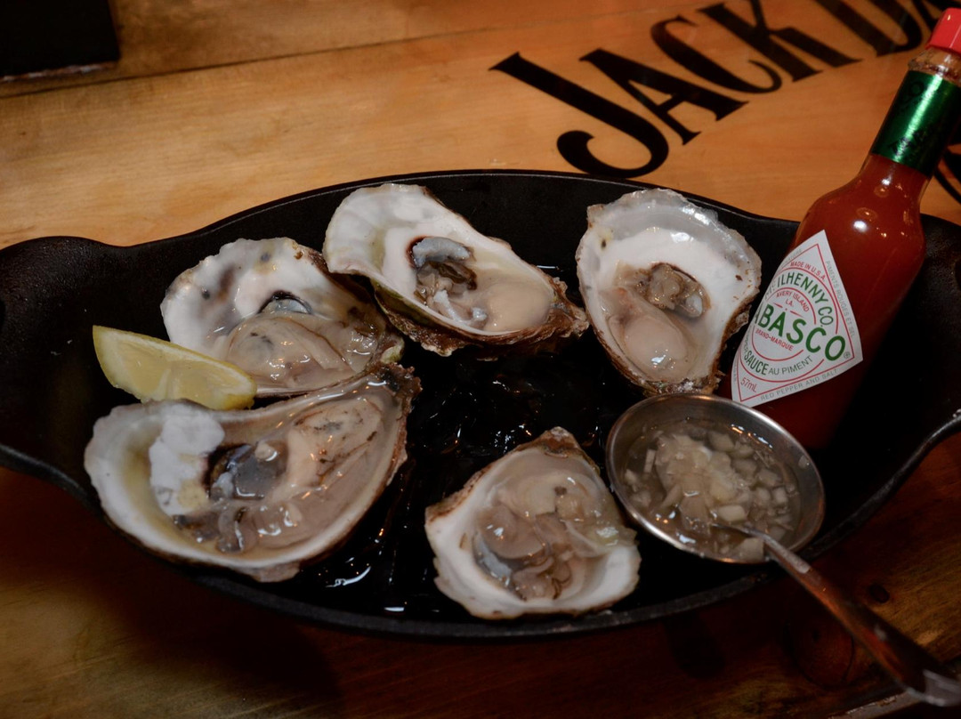 Jack & Johnnies-塔伯拉山必去景点