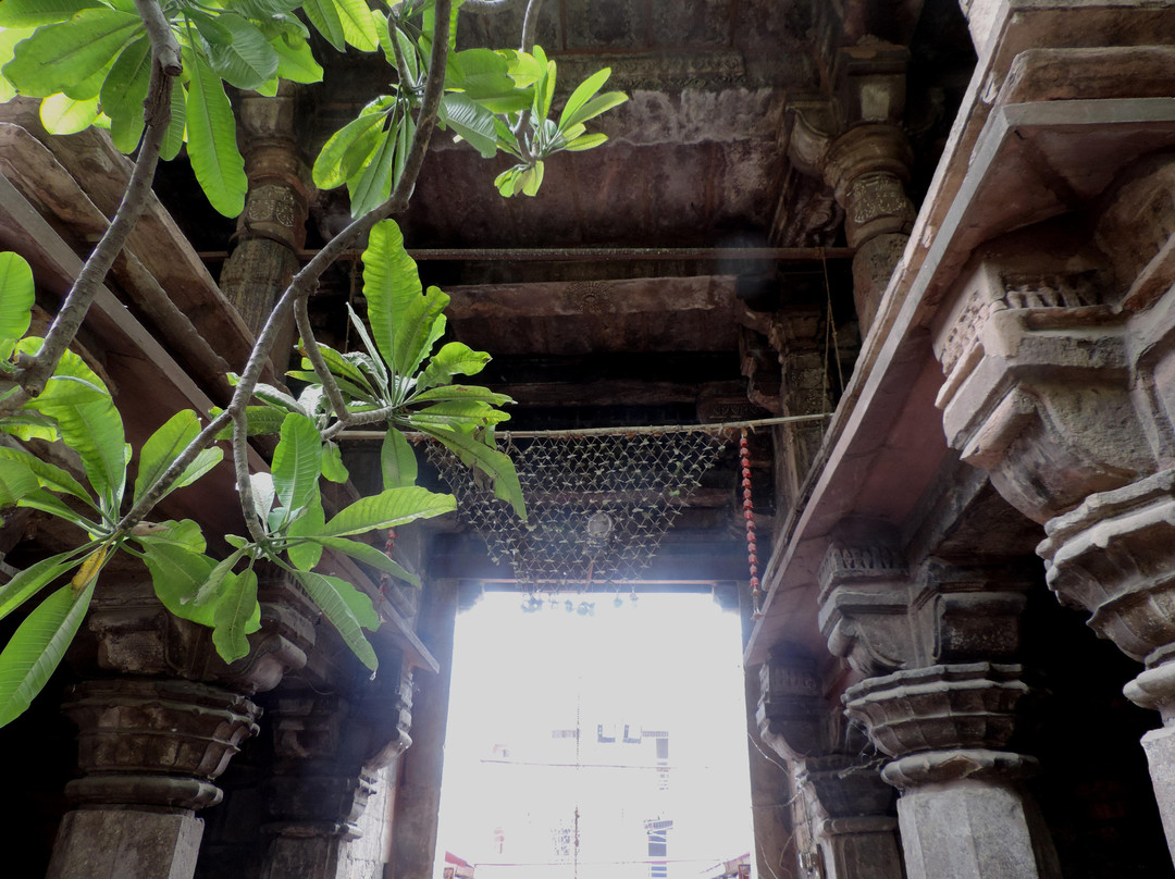 Chaubis Khamba Temple-乌阇必去景点