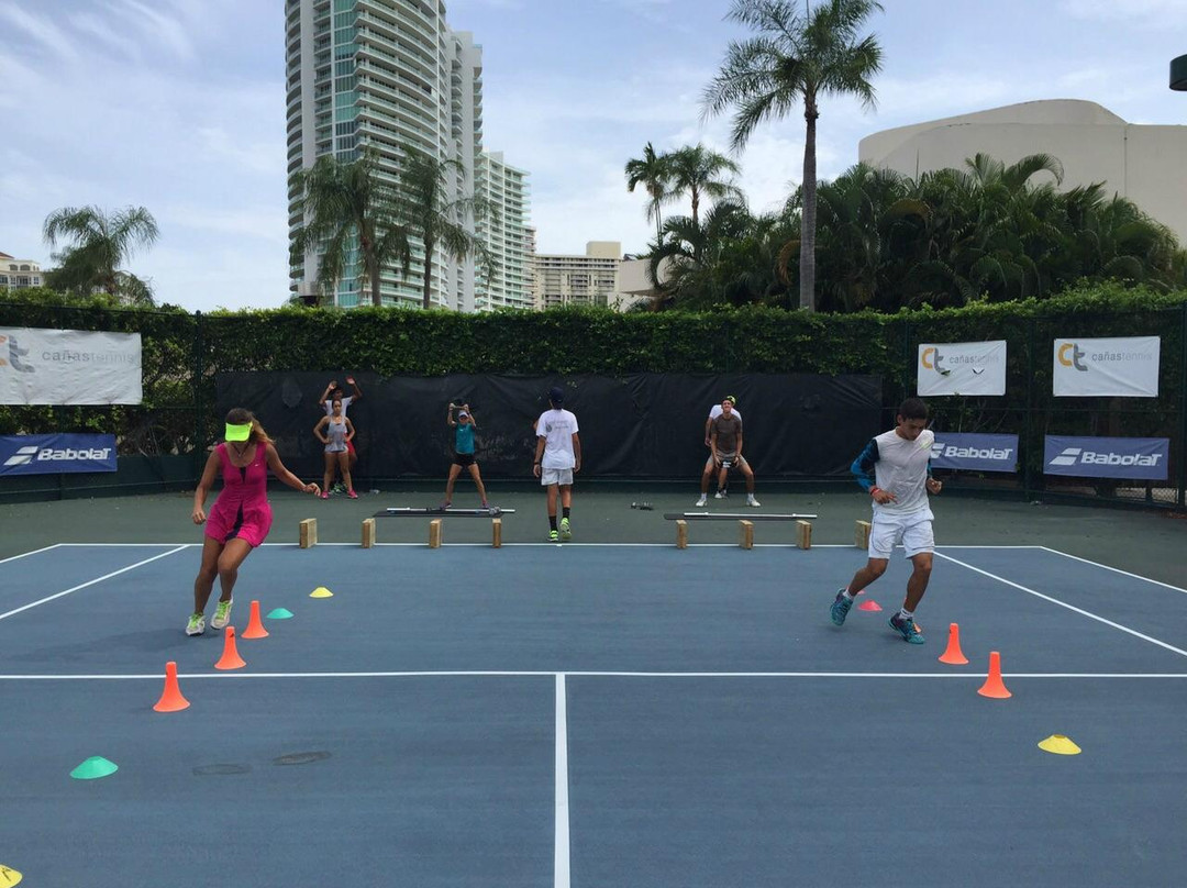 Canas Tennis-阿文图拉必去景点