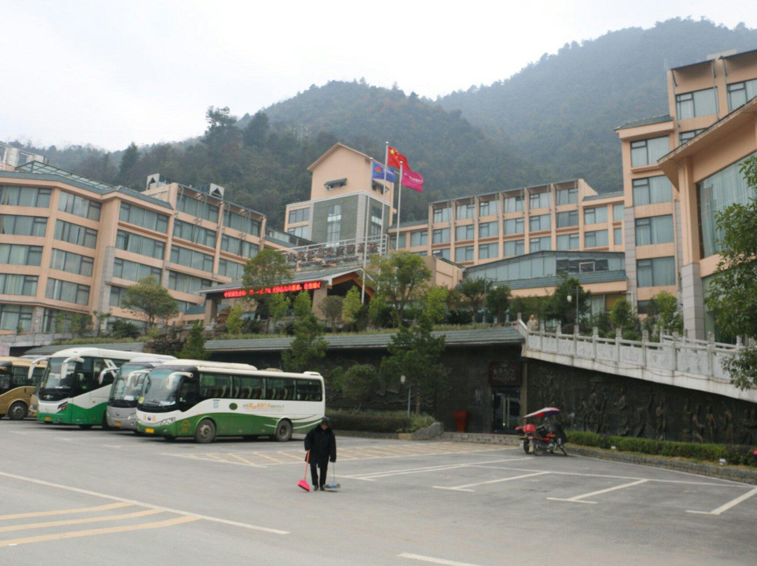 莽山森林温泉酒店主图