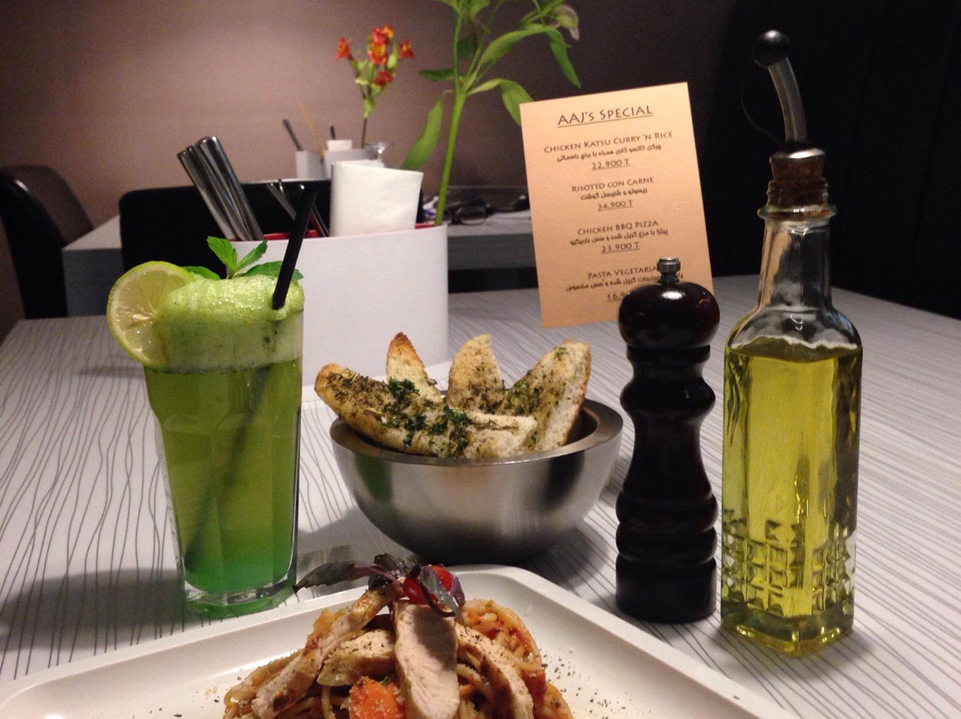 Najafabad餐馆和美食-Aaj