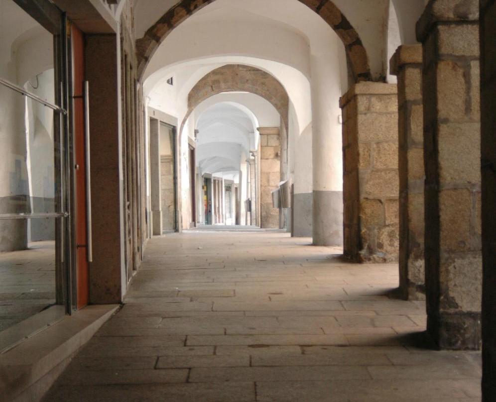 中世紀的拱廊 (Évora)-埃武拉必去景点