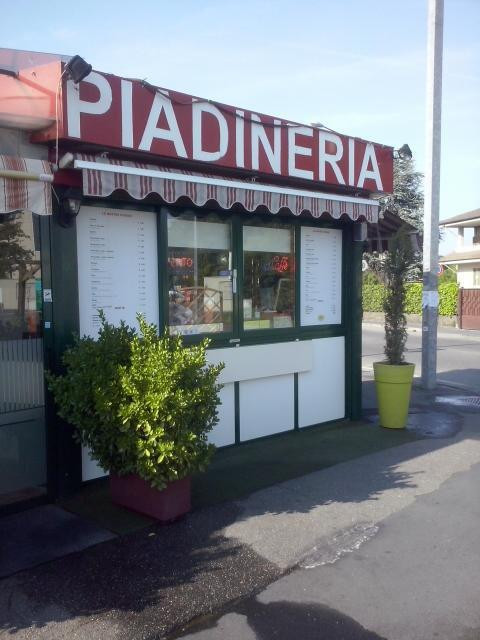 Pieve Emanuele餐馆和美食-La Piadineria di Pippo