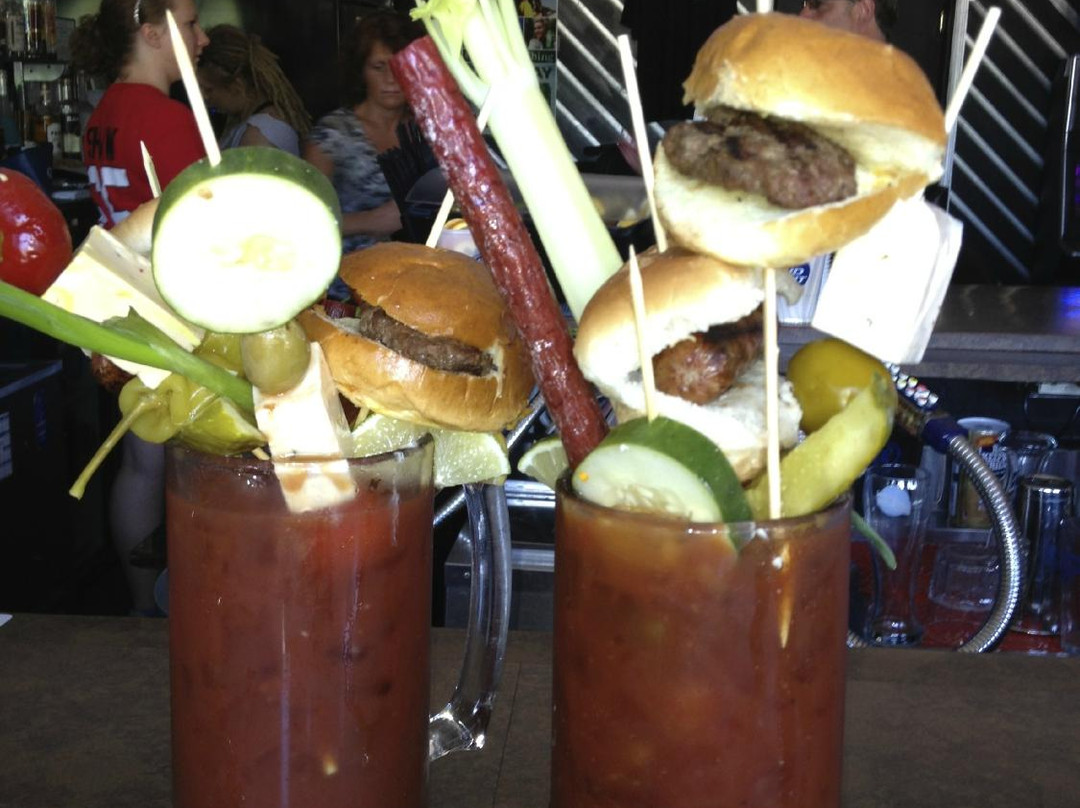 Route 12 Bar & Grill-Fox Lake必去景点