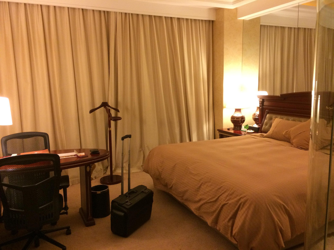 汉爵阳明大酒店主图