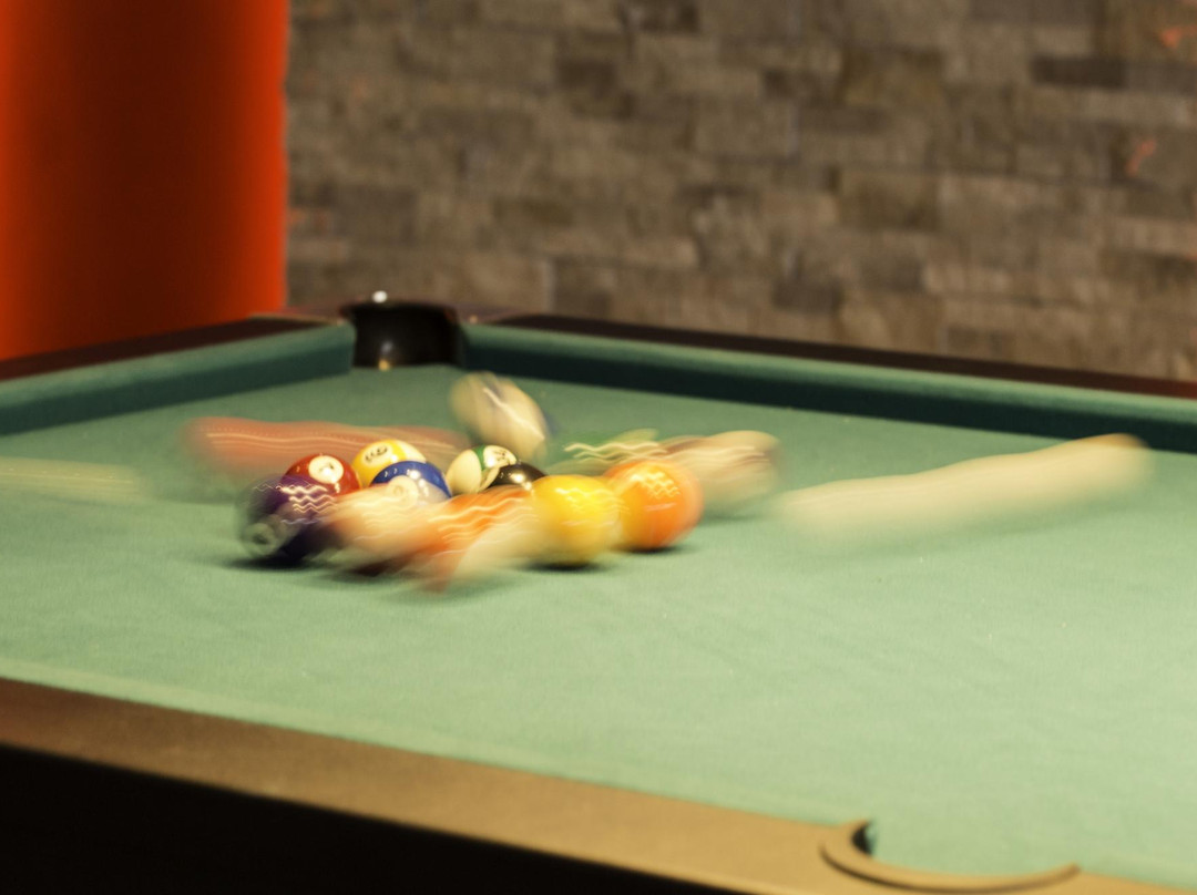 Atlantis Sports Lounge-Cupecoy Bay必去景点